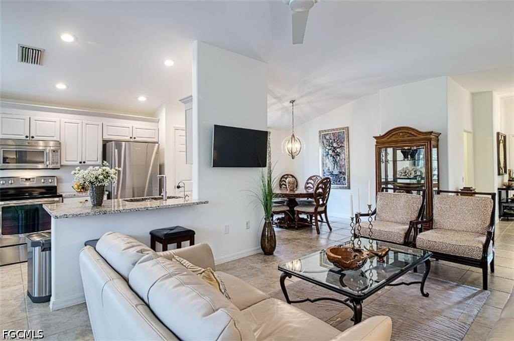 10072 Oakhurst Way - Photo 5 of 26