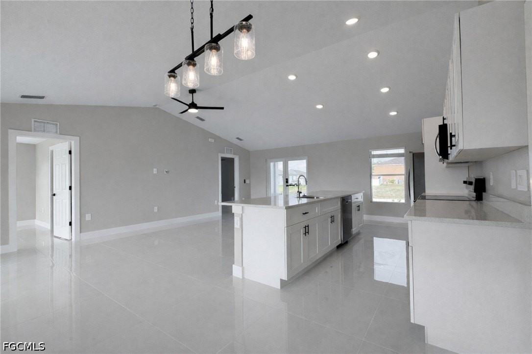 111 Nw 19th Pl - Photo 3 of 19