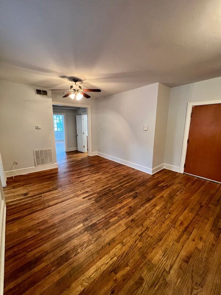 1107 W Grace St - Photo 3 of 30