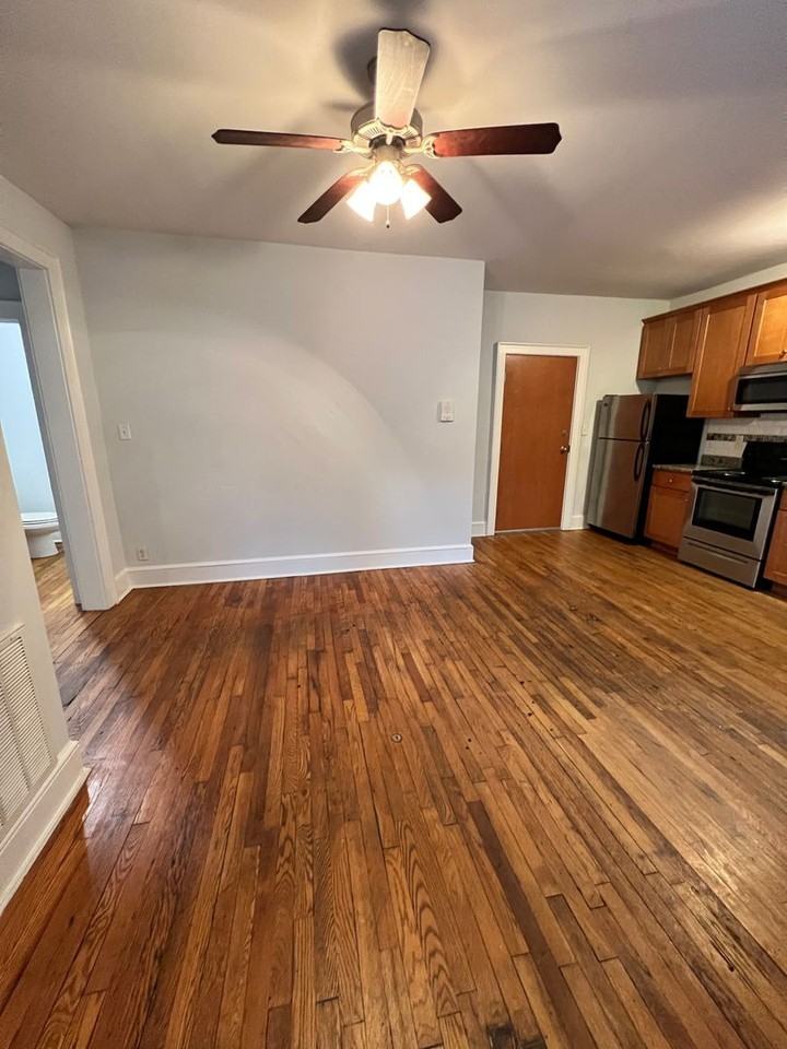 1107 W Grace St - Photo 7 of 30