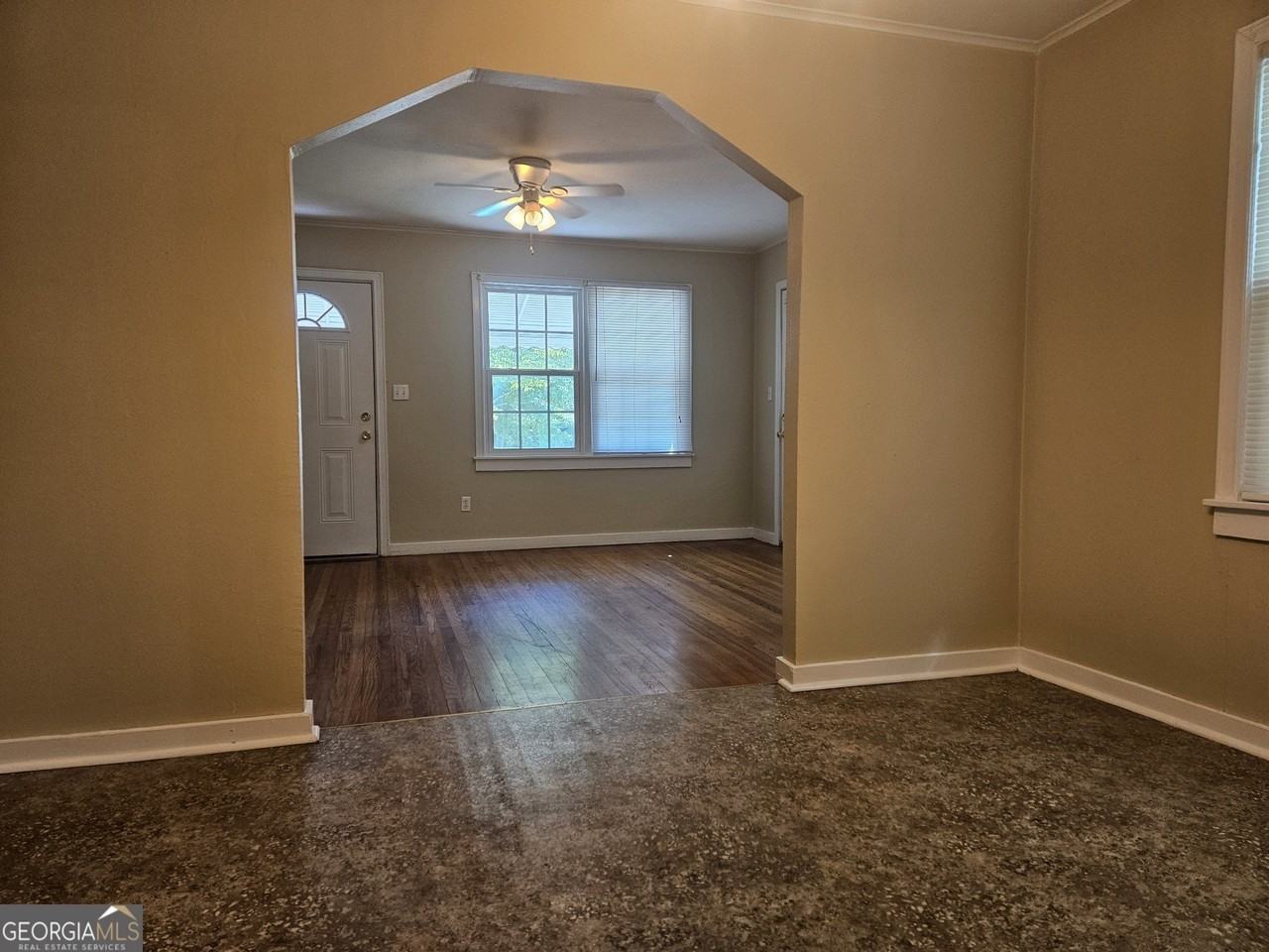 316 Florence Ave - Photo 3 of 9