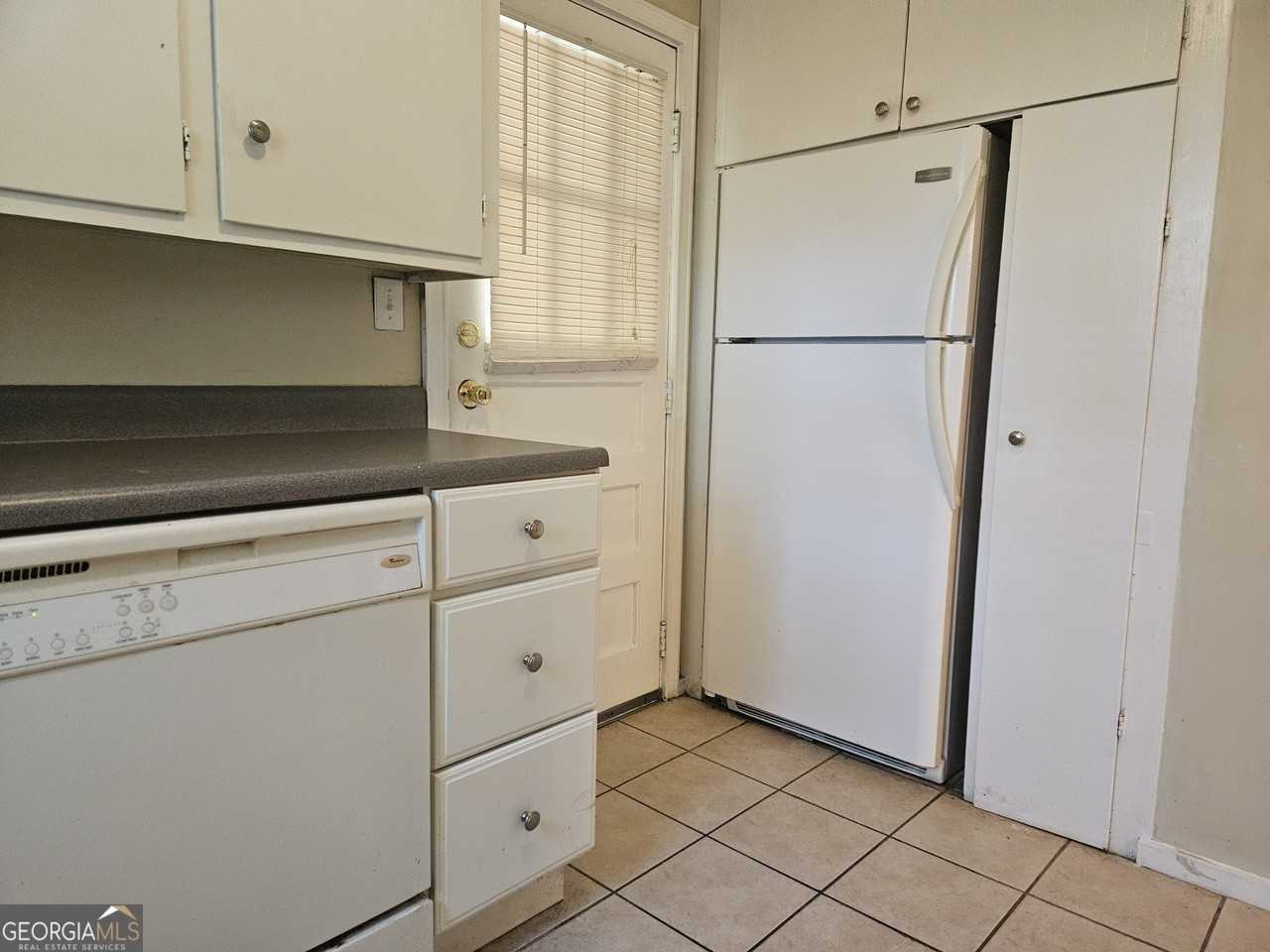 316 Florence Ave - Photo 5 of 9