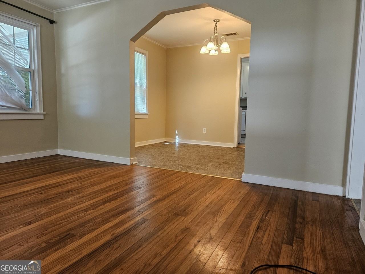 316 Florence Ave - Photo 6 of 9