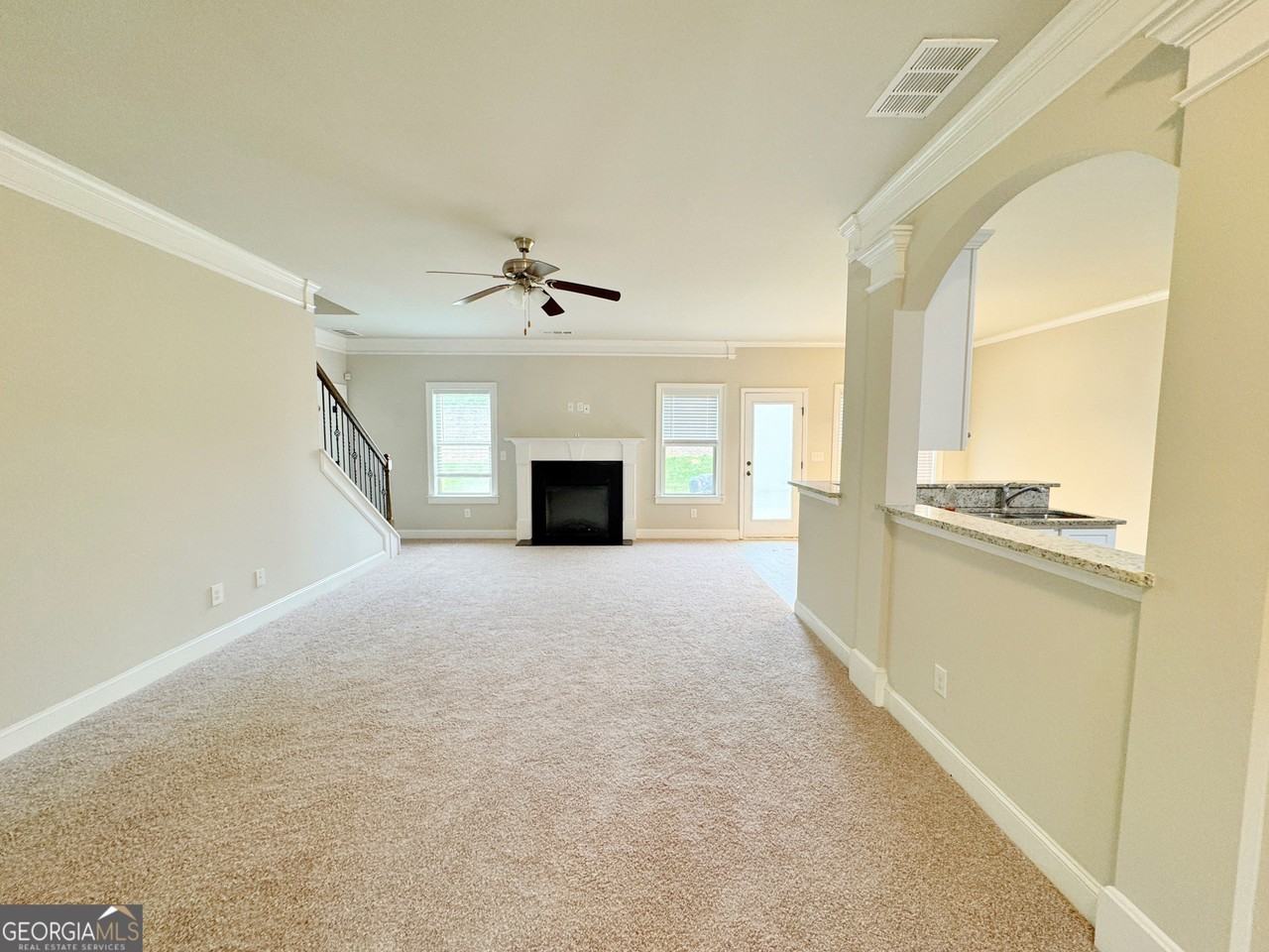 732 Sanctuary Ln - Photo 5 of 28