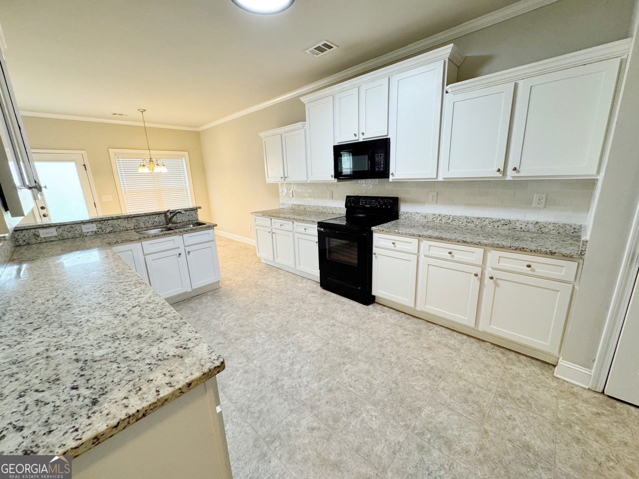 732 Sanctuary Ln - Photo 6 of 28