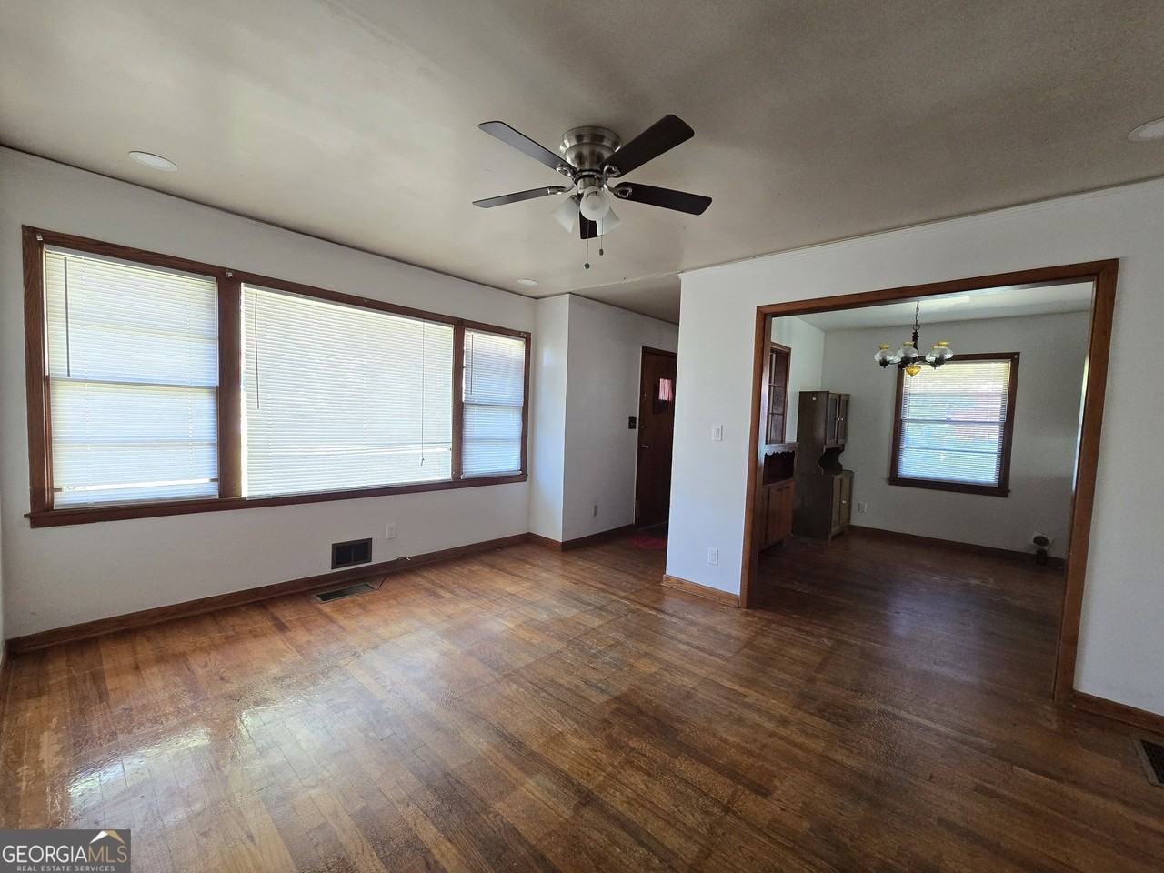 677 Shellnut Dr - Photo 2 of 18