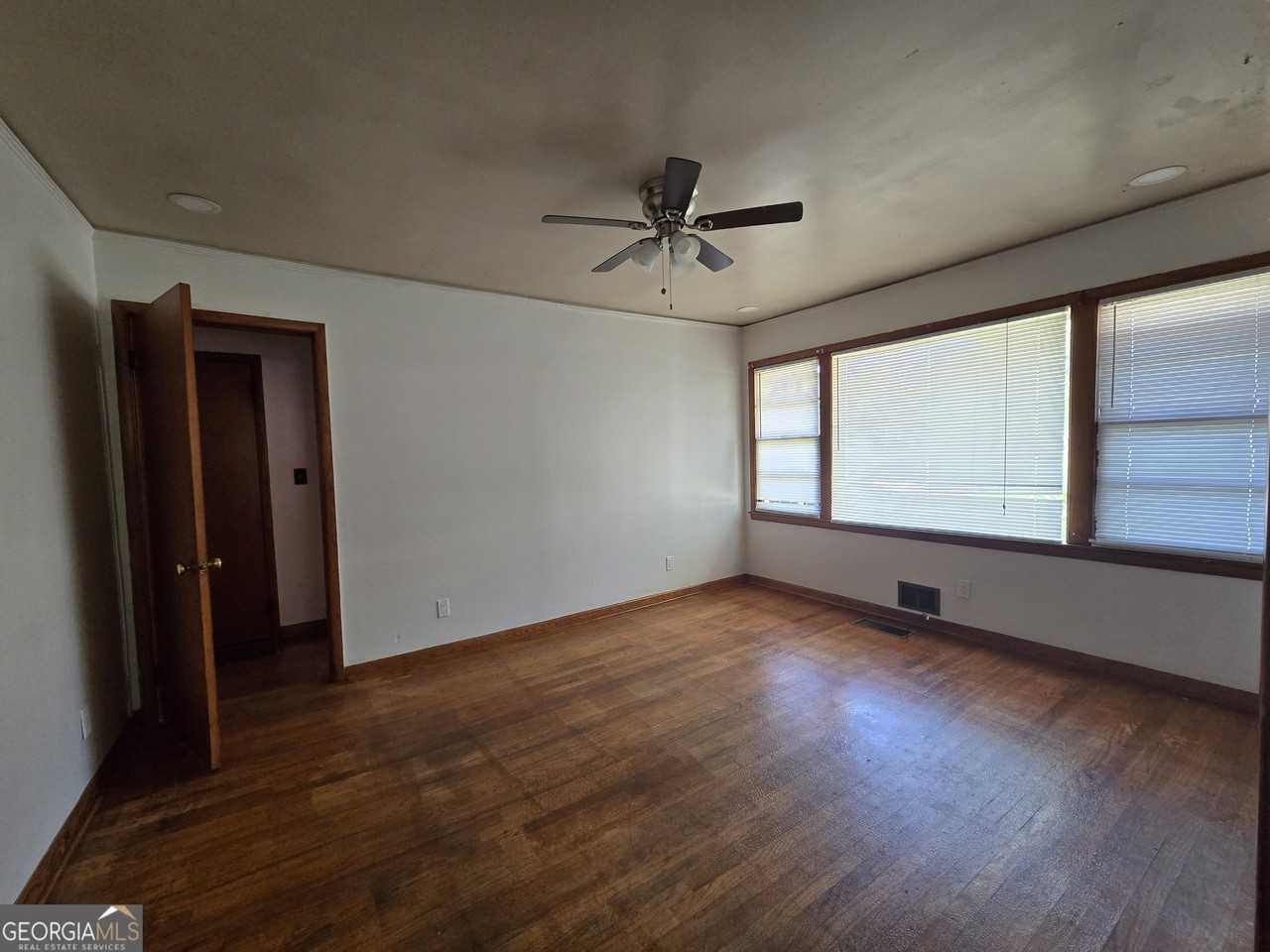 677 Shellnut Dr - Photo 4 of 18