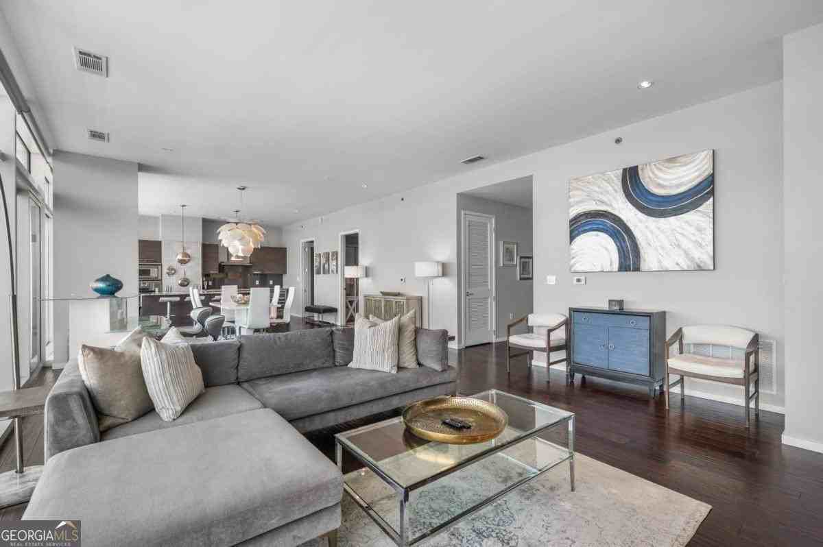 45 Ivan Allen Jr Blvd Nw #2603 - Photo 5 of 34