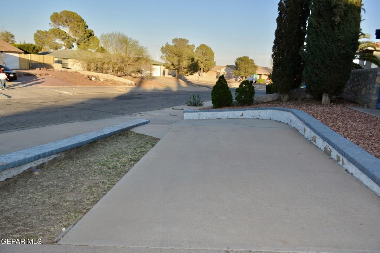 10640 Vista Alegre Dr - Photo 4 of 31