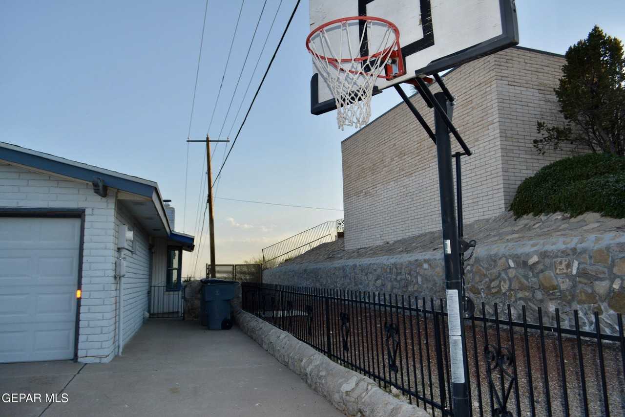 10640 Vista Alegre Dr - Photo 5 of 31