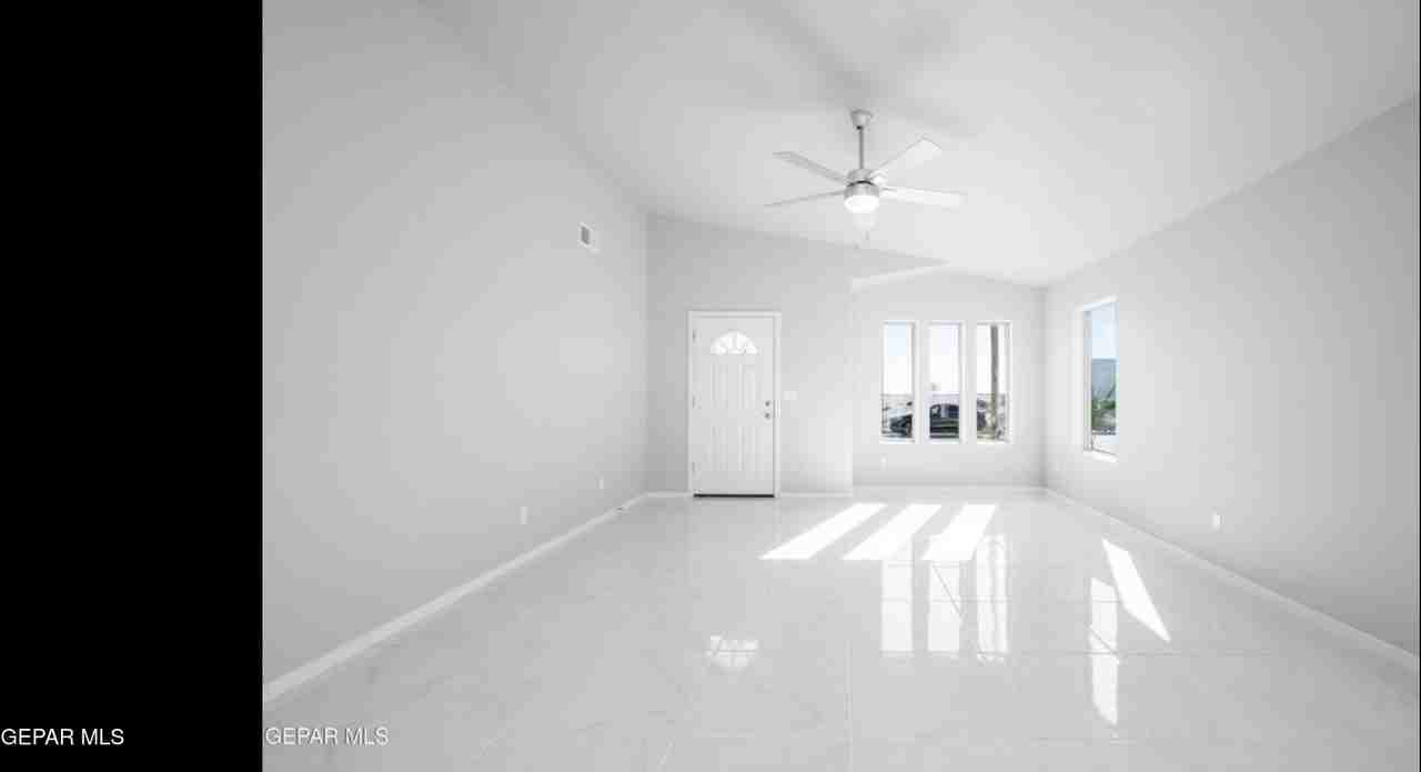 15221 Gauge Ct - Photo 4 of 17