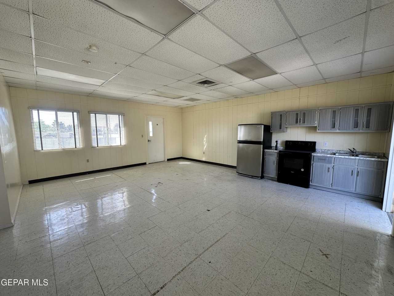 6800 1st St Unit D - Photo 3 of 9