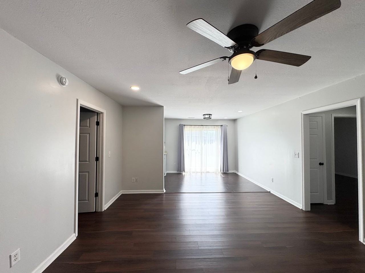 205 Summerfield St - Photo 2 of 9