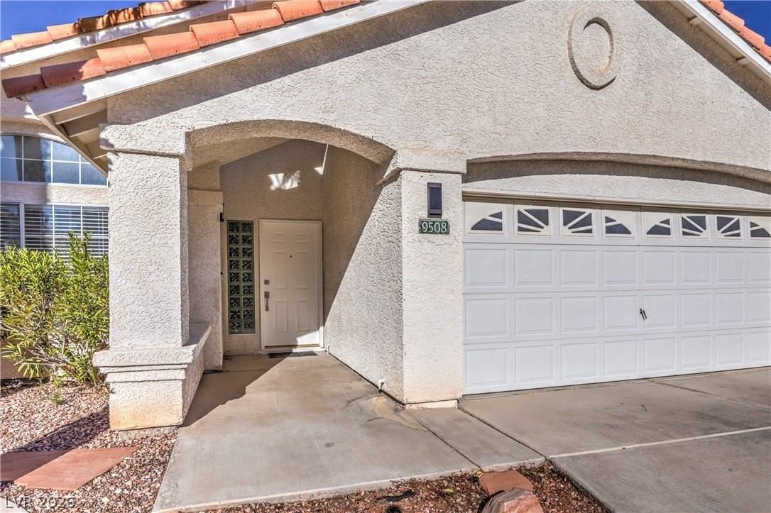 9508 Scenic Sunset Dr - Photo 2 of 16