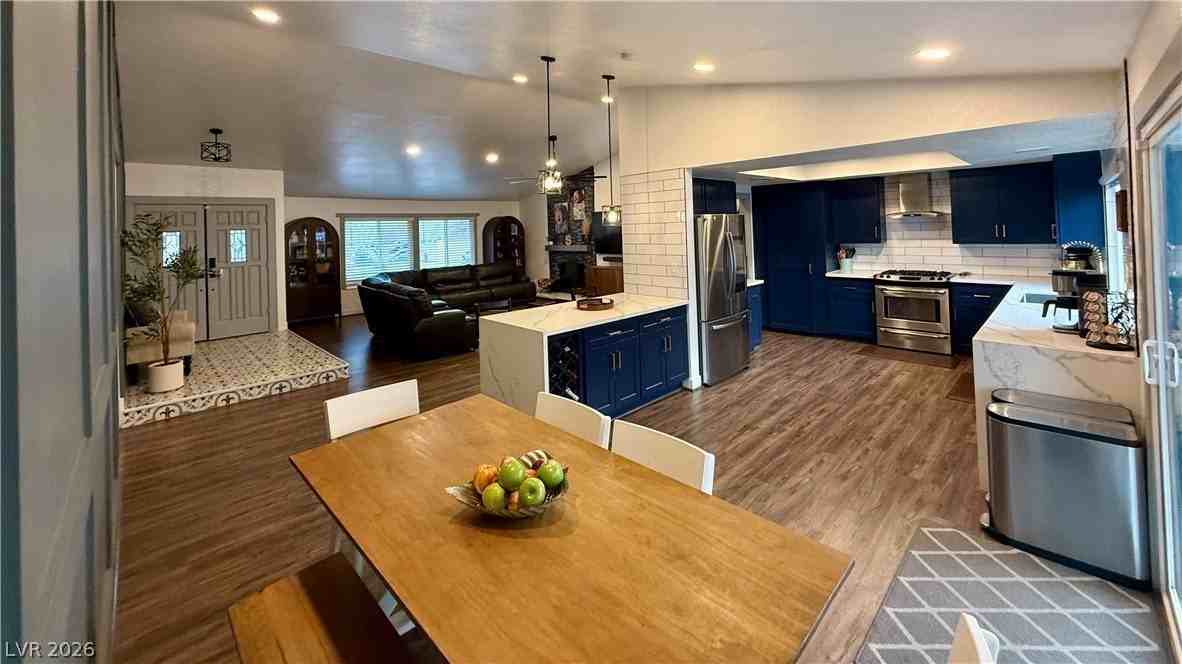 1504 Dorothy Dr - Photo 5 of 44