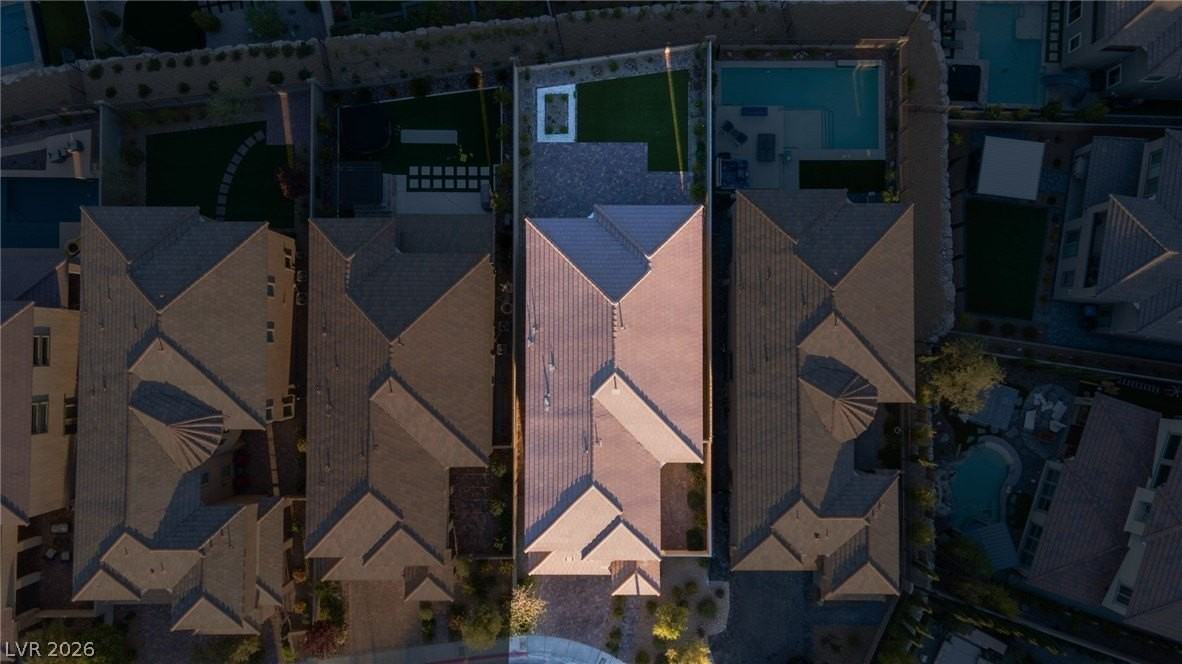 400 Red Feather Peak Ct - Photo 2 of 47