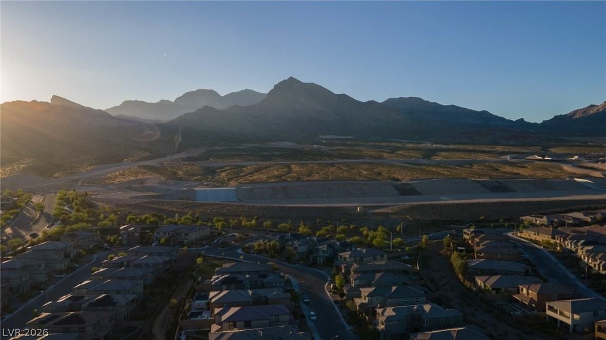 400 Red Feather Peak Ct - Photo 5 of 47