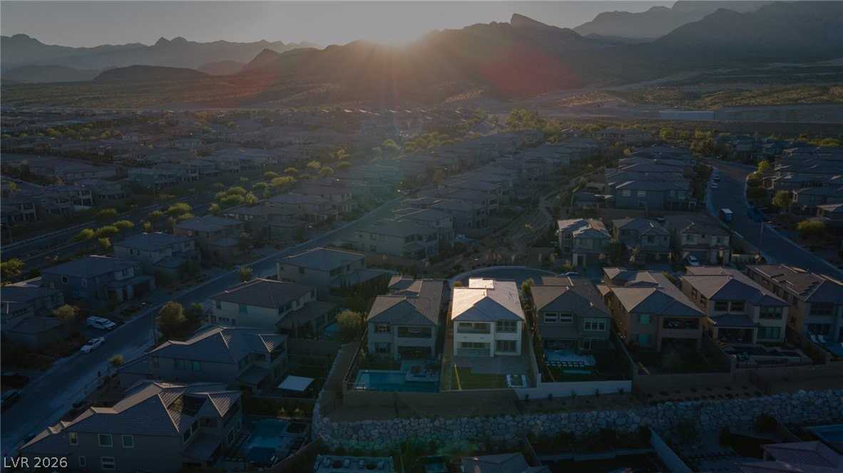 400 Red Feather Peak Ct - Photo 7 of 47