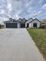 featured image of 3809 W Laredo St