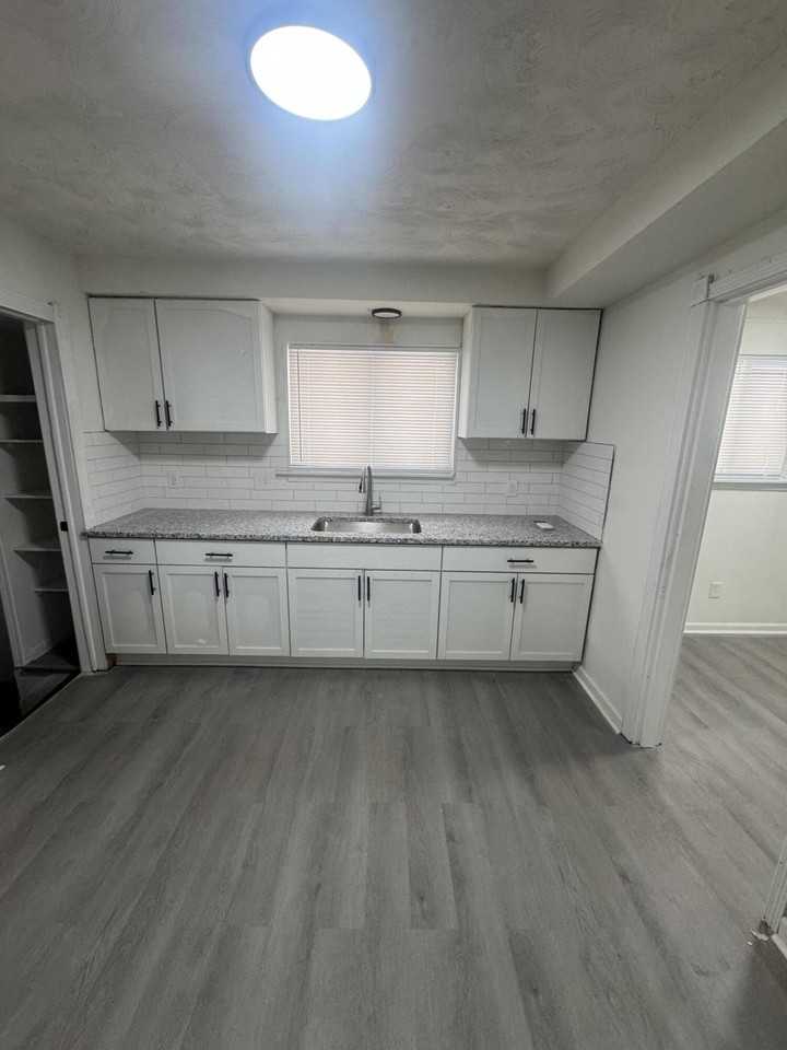 9222 Forrer St - Photo 4 of 9