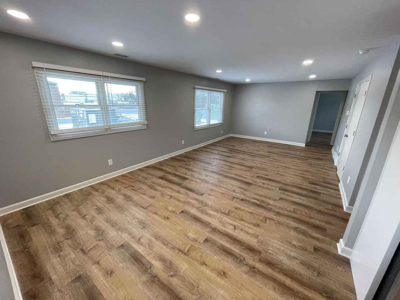 210 W 6th St #1 - Photo 4 of 16