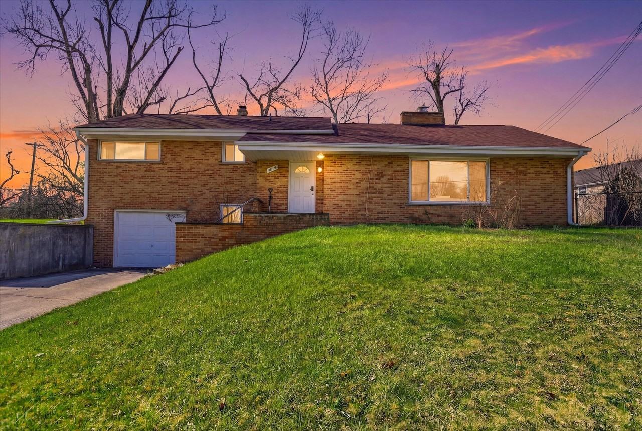 2220 E Stadium Blvd - Photo 3 of 31