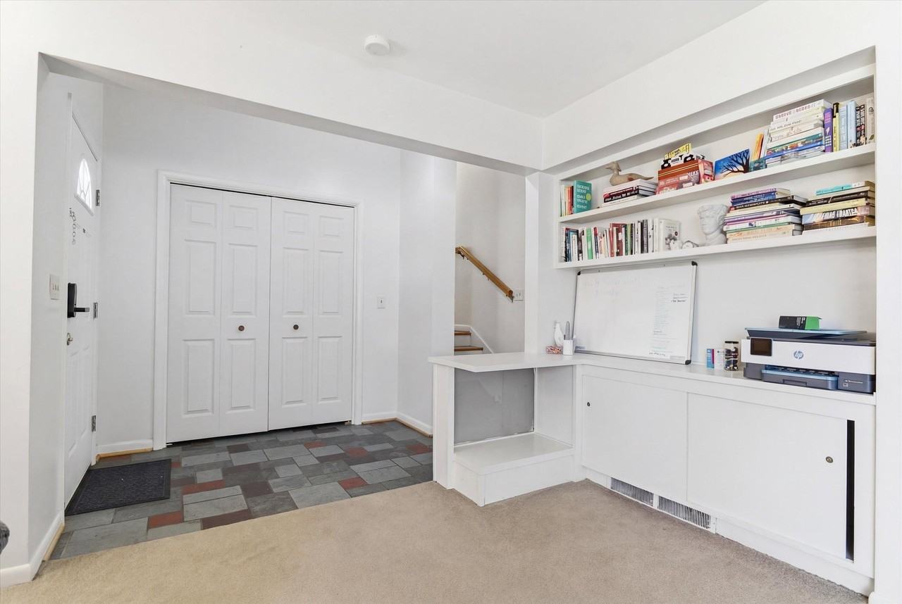 2220 E Stadium Blvd - Photo 4 of 31