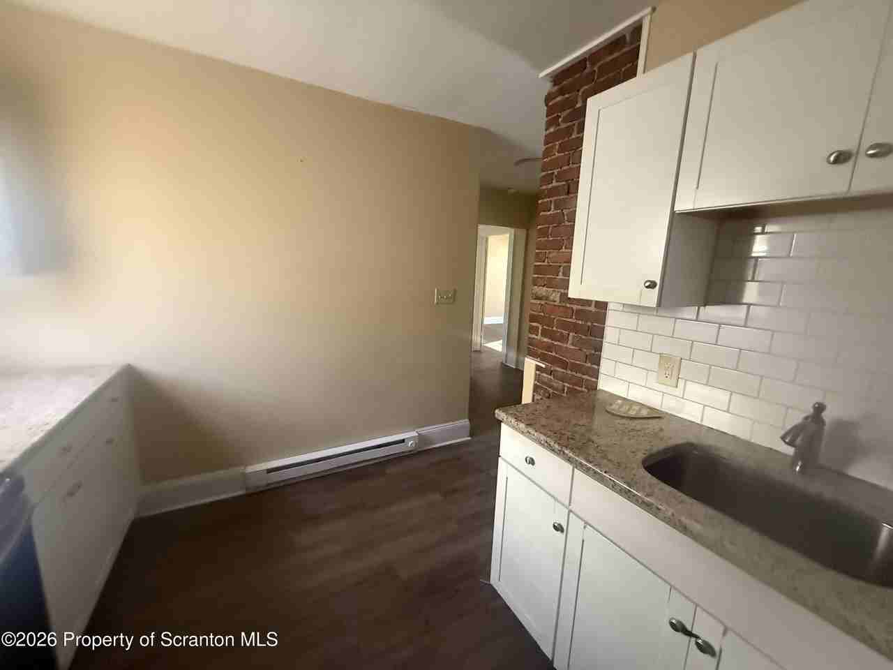 1614 Linden St #1 - Photo 2 of 8