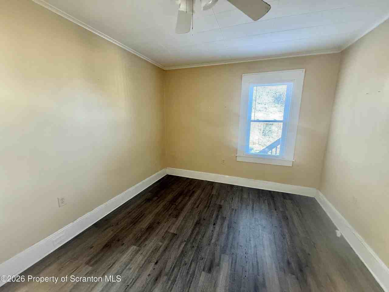 1614 Linden St #1 - Photo 4 of 8