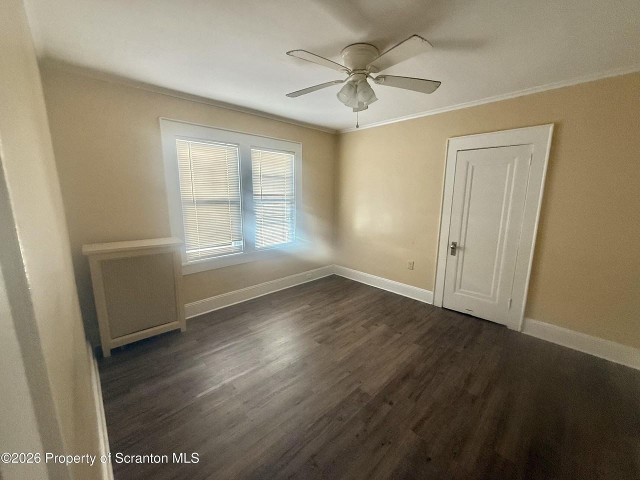 1614 Linden St #1 - Photo 5 of 8