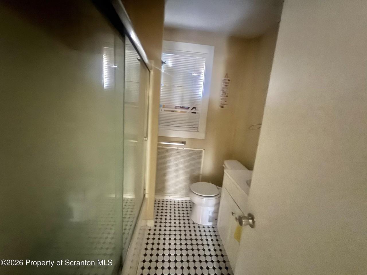 1614 Linden St #1 - Photo 6 of 8