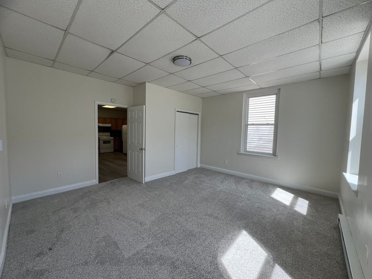 Broad & High - Photo 7 of 32