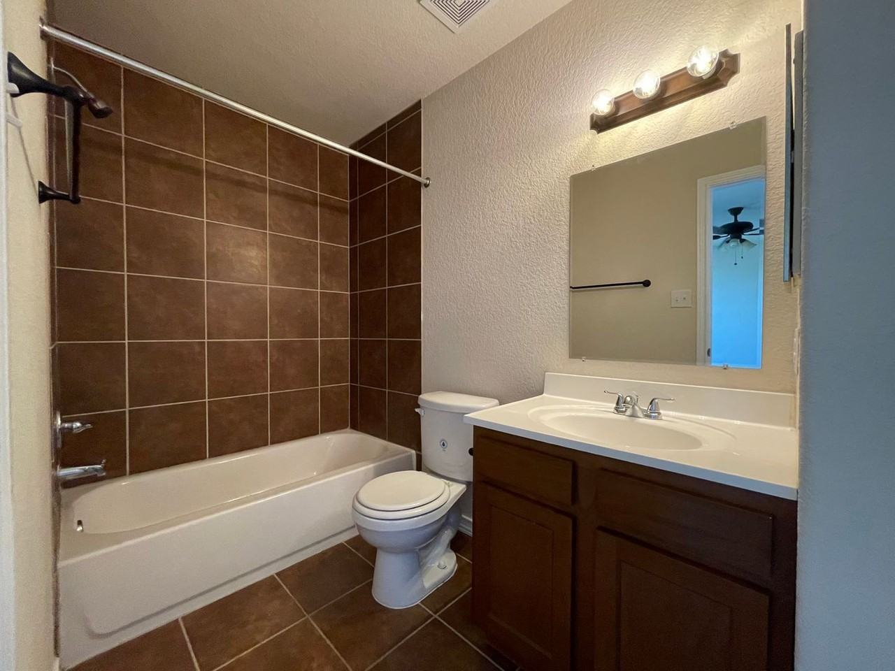 16829 Showdown Path - Photo 6 of 12