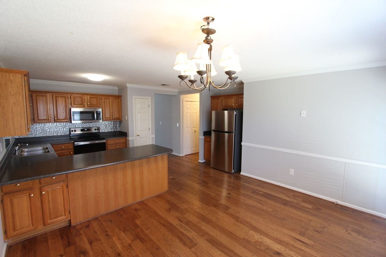 107 Roy Ct - Photo 5 of 16