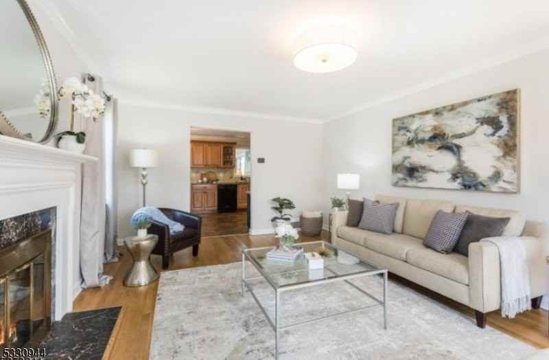 7 Evergreen Ter - Photo 4 of 30