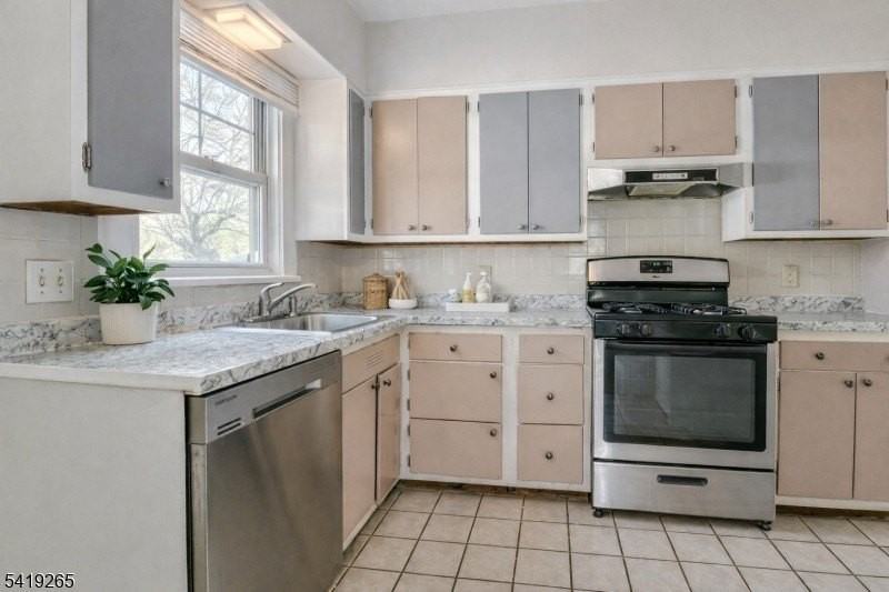 273 W Mount Pleasant Ave - Photo 3 of 4