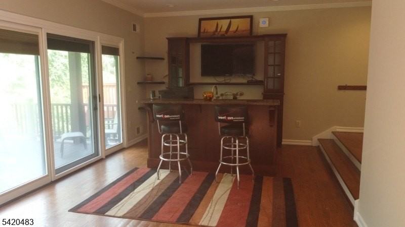 220 Butternut Dr - Photo 3 of 24