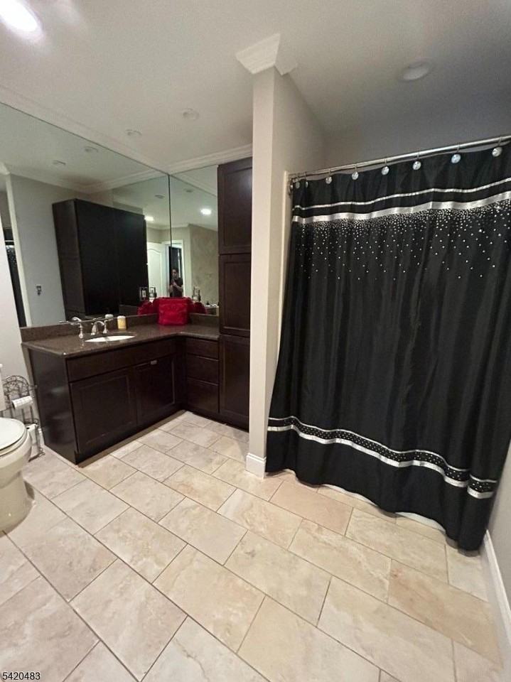 220 Butternut Dr - Photo 5 of 24