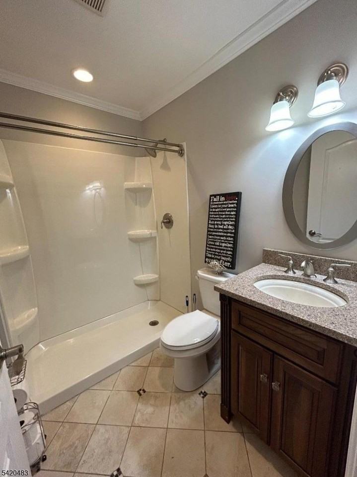 220 Butternut Dr - Photo 6 of 24