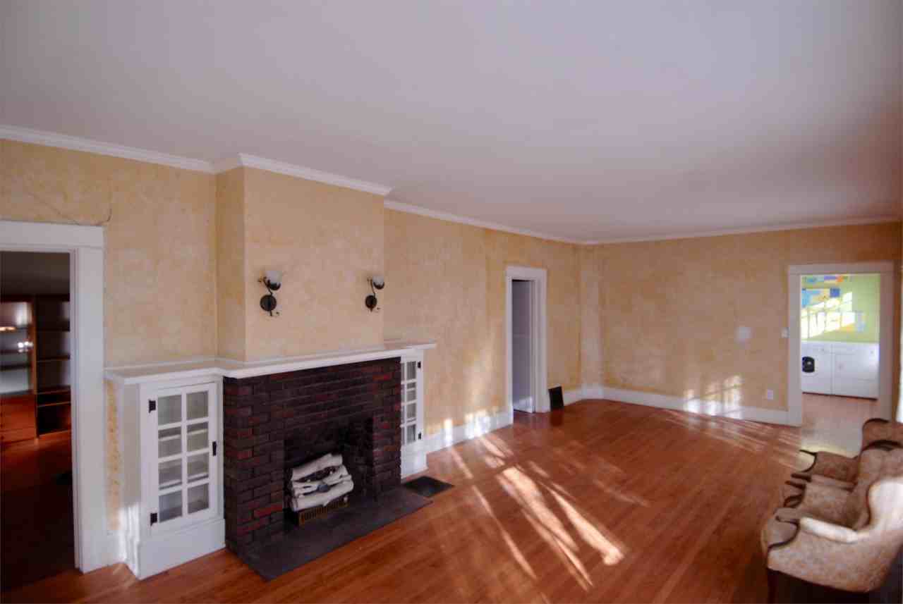 330 N Rollston Ave #1 - Photo 4 of 11