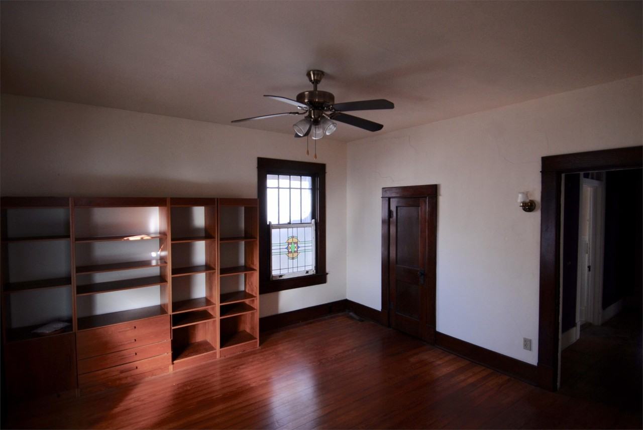 330 N Rollston Ave #1 - Photo 6 of 11