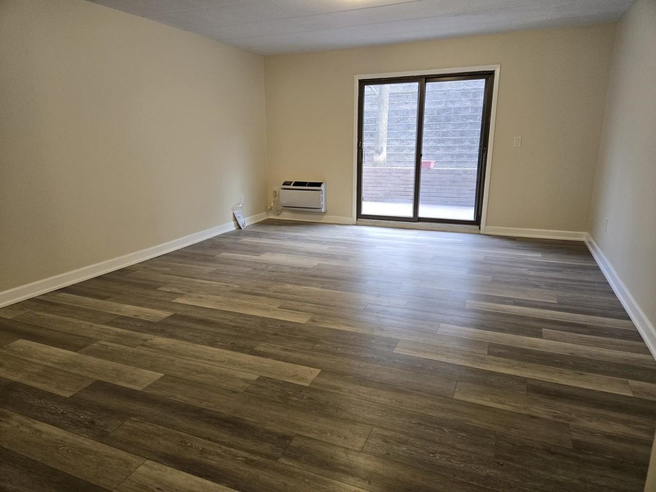 685 Prospect Ave #4A