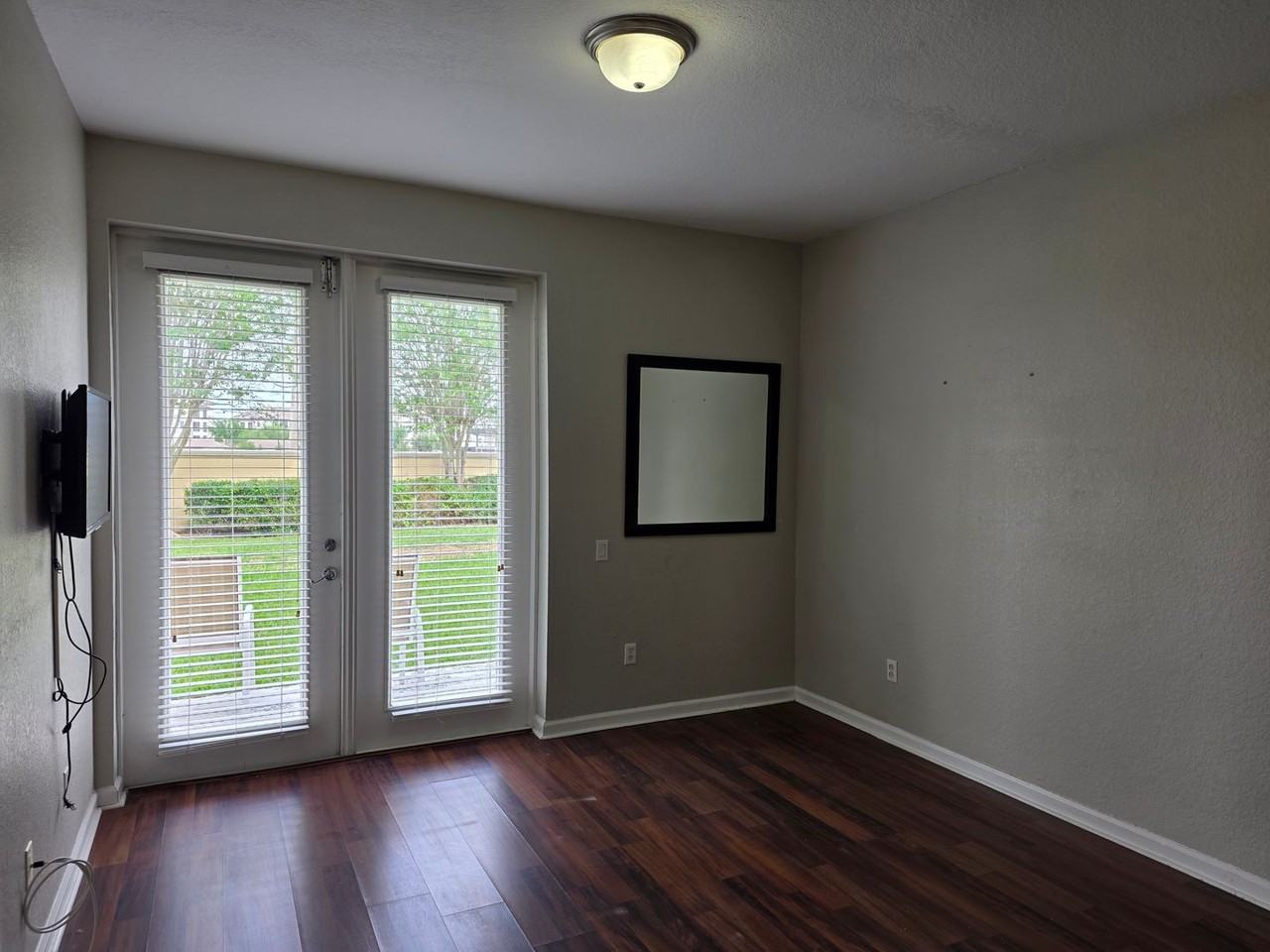 5038 Tideview Cir - Photo 6 of 37