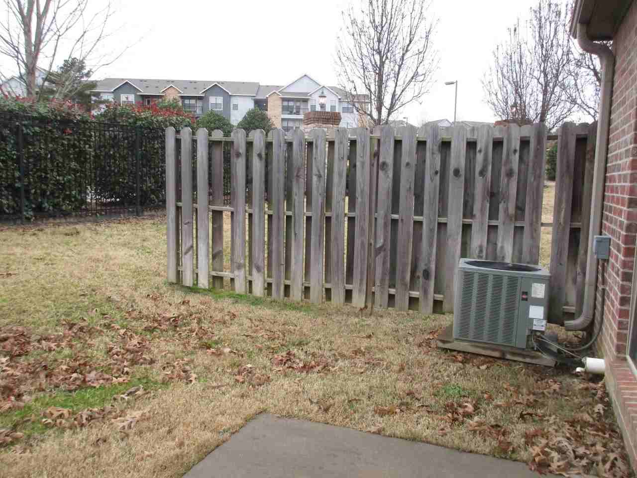 201 Tivoli Ln - Photo 4 of 29