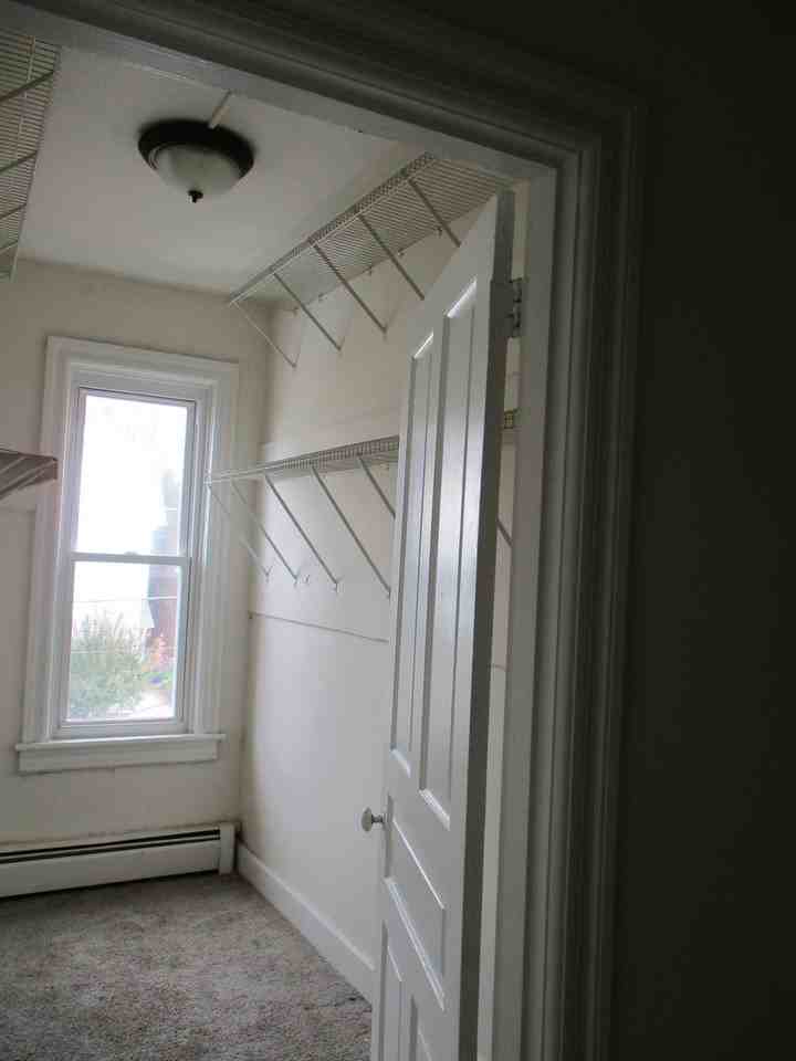 110 E Goepp St - Photo 6 of 26