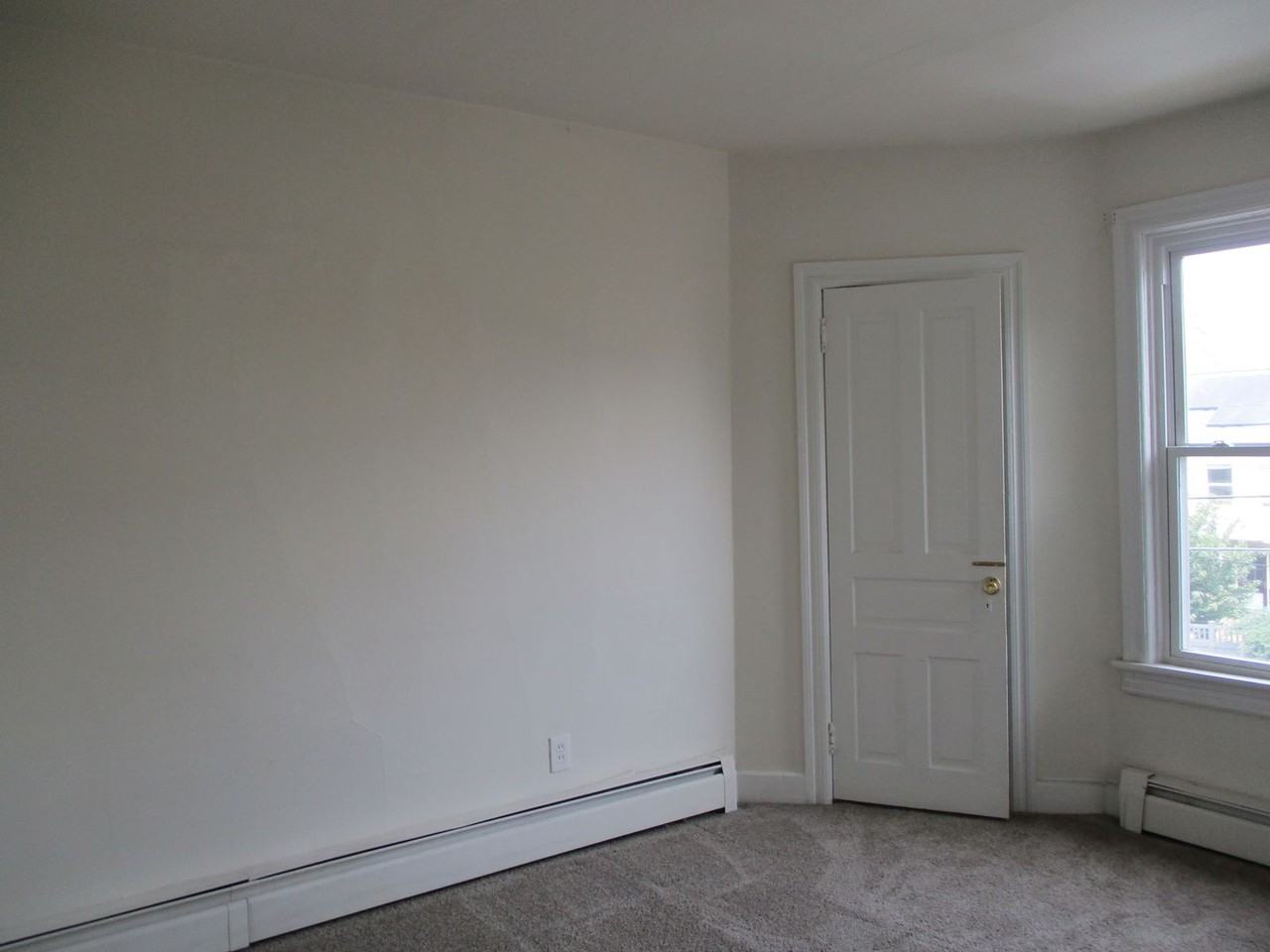 110 E Goepp St - Photo 7 of 26