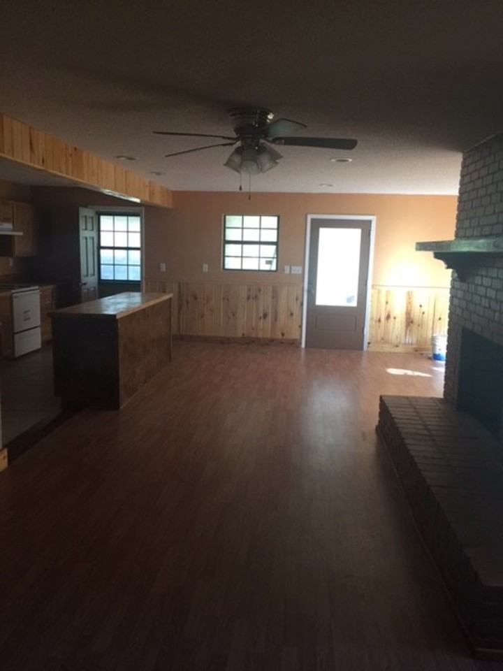 210 Pine Leaf Ln - Photo 6 of 22