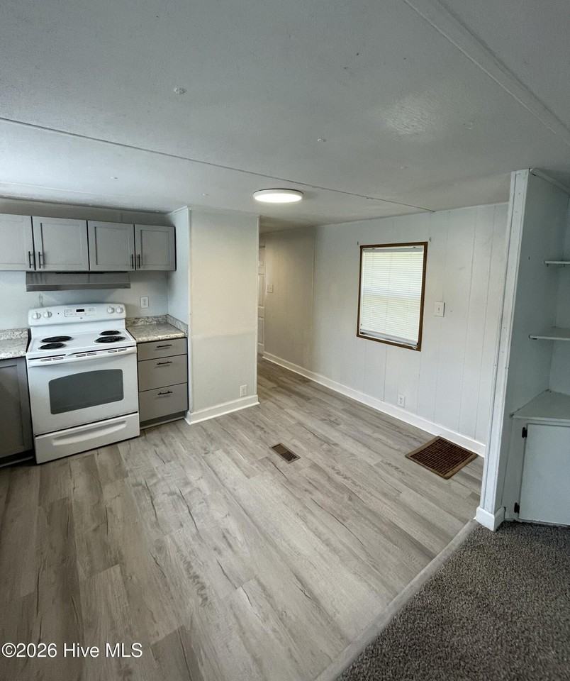938 Sunset Dr #C - Photo 5 of 16