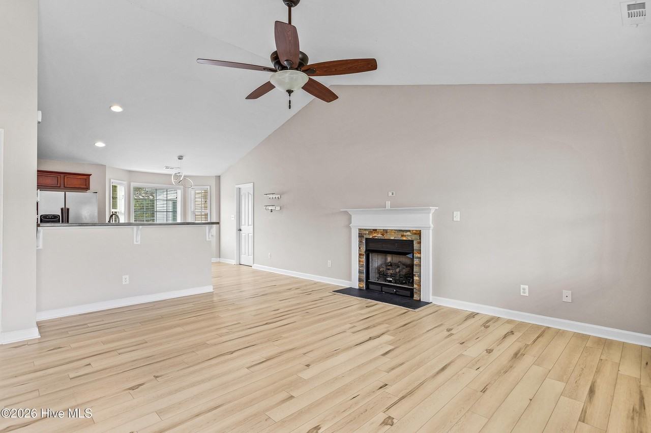 214 Tall Tree Ct - Photo 5 of 31