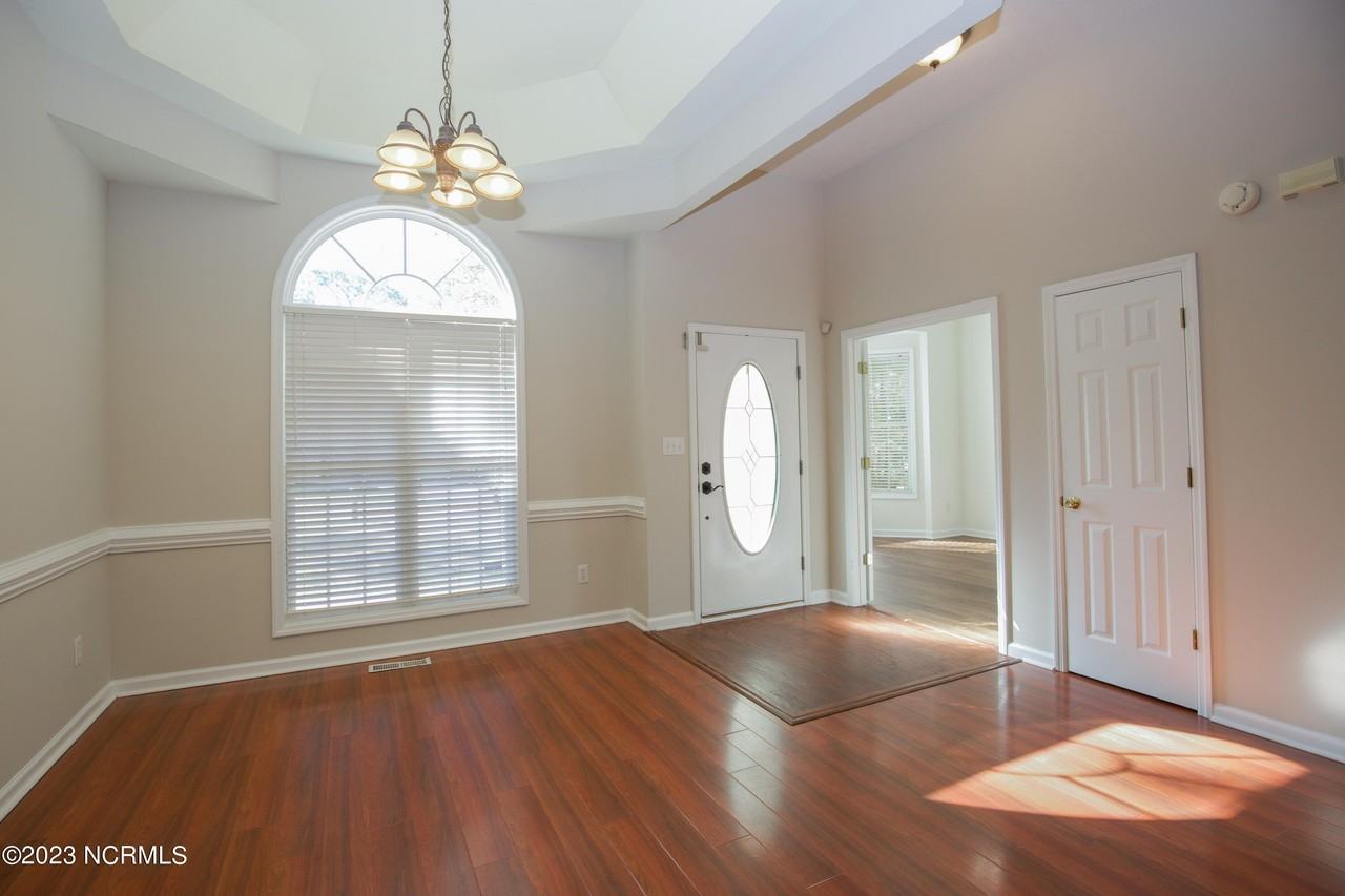 26 Tahoe Cir - Photo 4 of 38